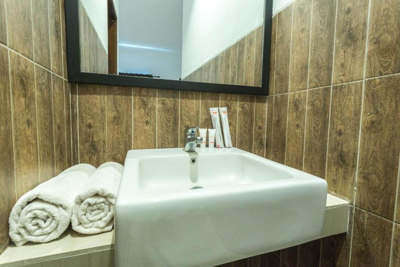 Hotel Bumi Aditya Сенггігі Екстер'єр фото