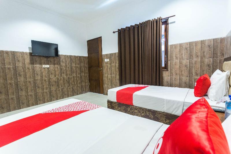 Hotel Bumi Aditya Сенггігі Екстер'єр фото